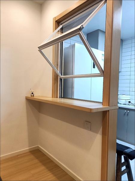 Solar Control Low-E³ Argon Filled Folding Windows - SHGC 0.19 & VLT 72%