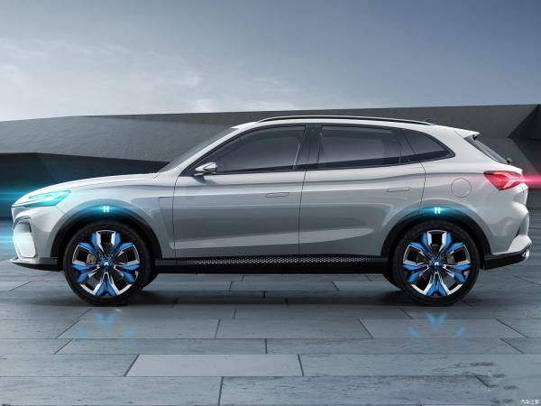 Feifan MARVEL R ER6 EV Electric Car 's 2023 Luxury Energy Vehicle with 4674 * 1919 * 1618mm Dimensions and 69.9kWh Battery