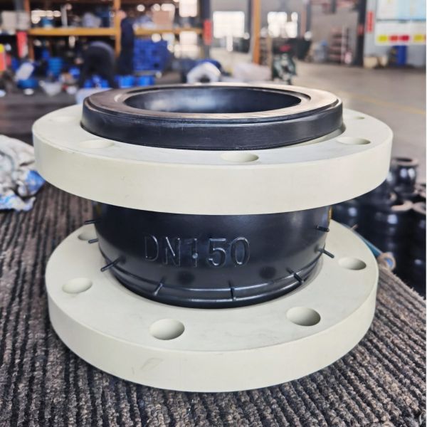 Aquaculture and irrigation use equal/different diameter UPVC flange rubber expansion joints, vibration damping and noise reduction rubber flexible joints