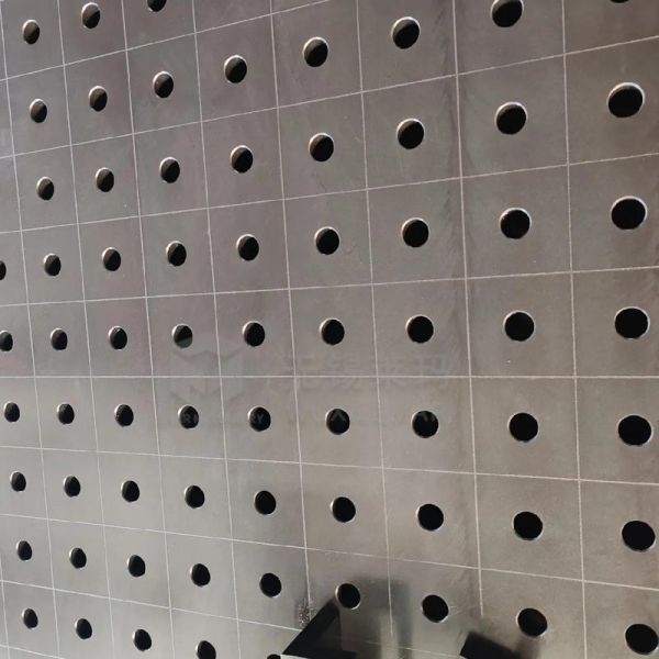 3D Welding Table with D16 Holes for Quick Fixture Setup