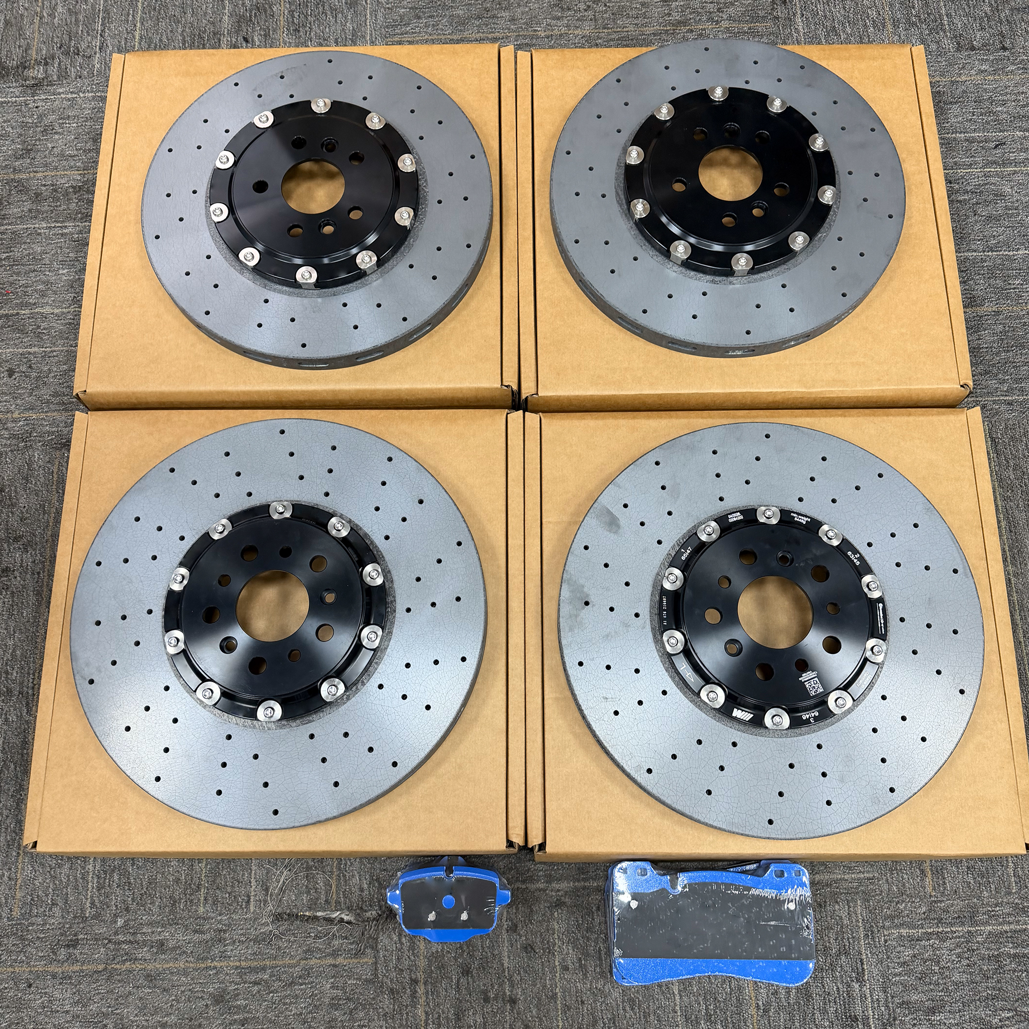 For Cayenne Panamera 911 OEM 7PP615123S Carbon Ceramic Brake Discs Direct Replacement for Original Iron Discs