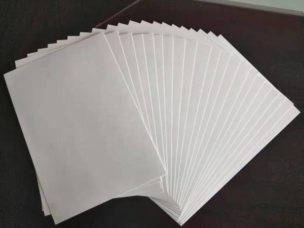 PE Coated 250-350gsm C2S/ GC2/High Bulk Art Card Paper Roll for Printing and Packing