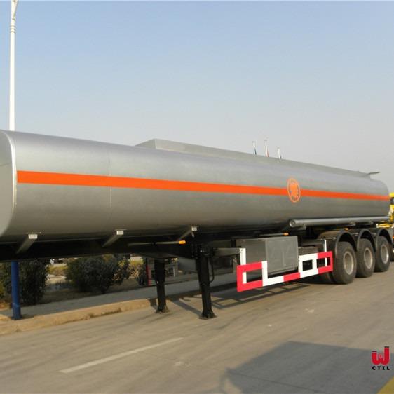 Heavy 3 Axles Crude Oil Tanker Trailers 60000L Oil Tanker Truck