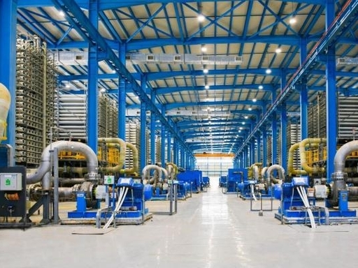 Double Stage RO Water Desalination Equipment Ultra Low Salinity PLC Control Stainless Steel Construction