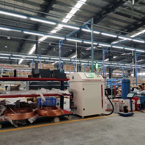 R600 R134a R22 Machine de recharge de récupération de réfrigérant Équipement de remplissage Station de recharge de récupération de carburant AC