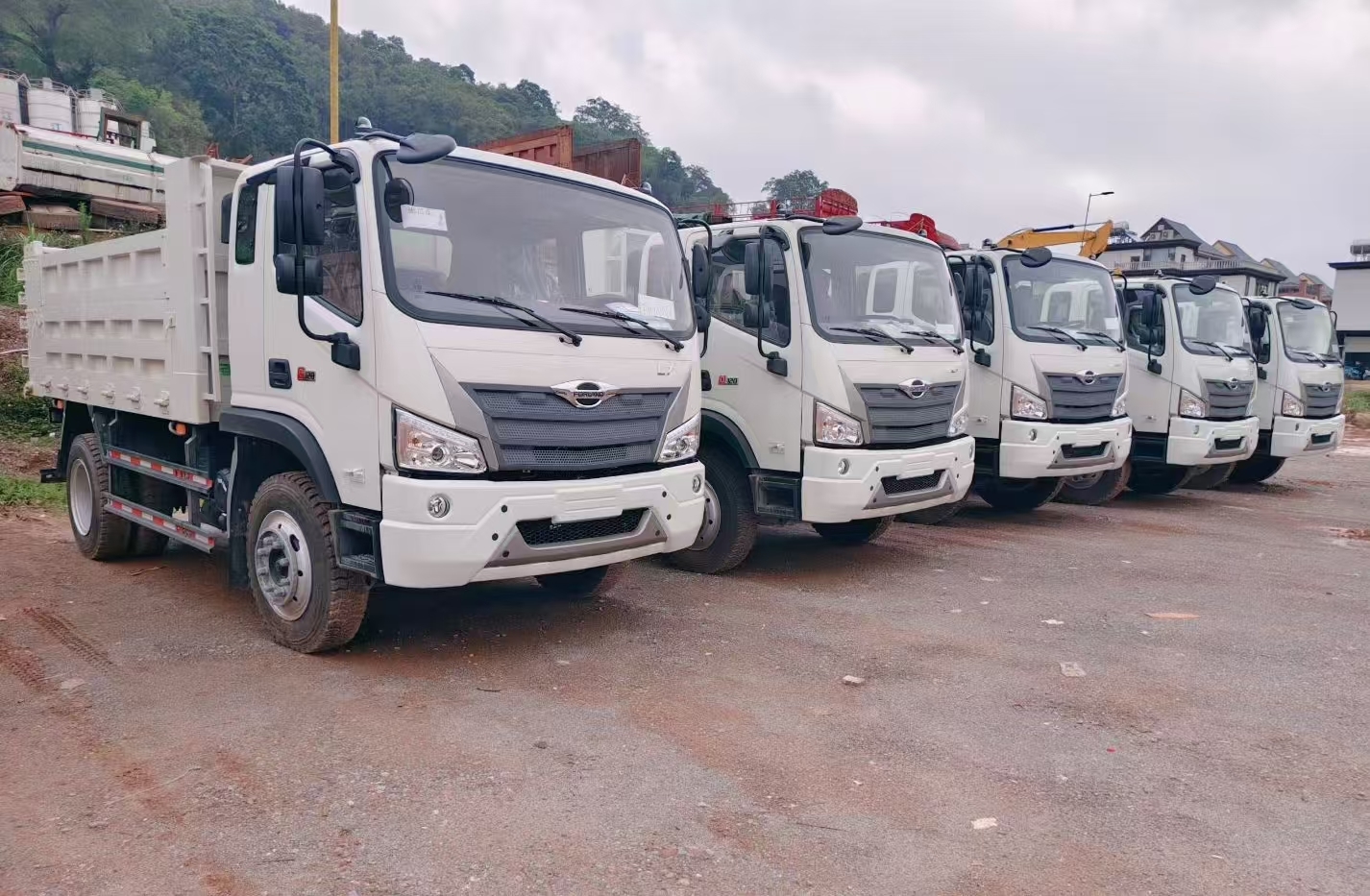 4x2 140HP Foton Light Dump Truck - Heavy Load Tipper For Construction and Mining Transport