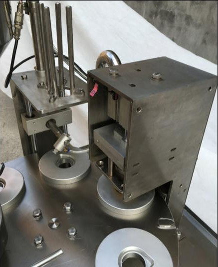 Automatic Viscous Liquid Rotary Cup Filling And Sealing Machine with PLC Control