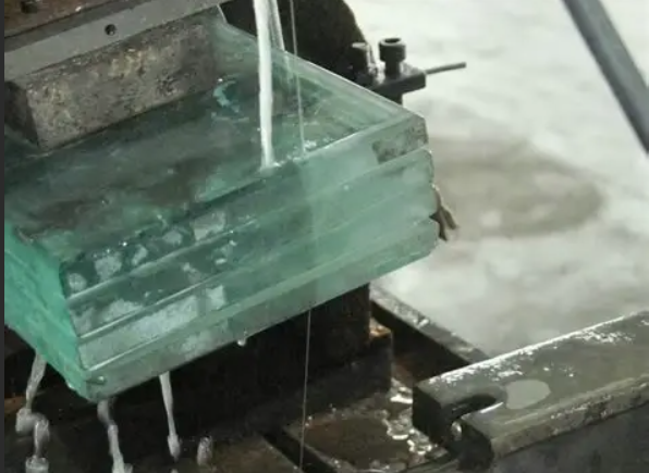 Diamond Wire Triple-Station Single-Wire Cutting Machine for SiC / Sapphire / Silicon Processing