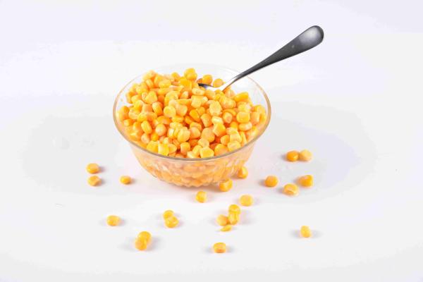 O milho doce amarelo novo da colheita A10 da oferta especial preservou o milho doce