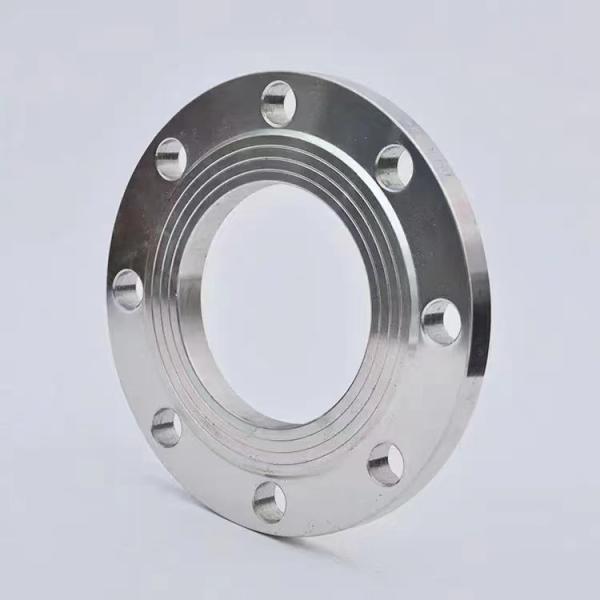 ASME Pn100 Dn100 a forgé le glissement plat de bride d'acier au carbone sur le cou augmenté de soudure de visage
