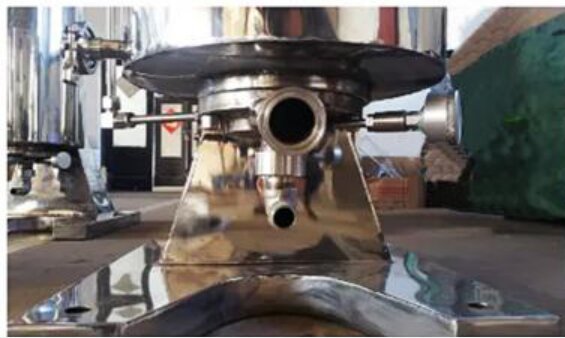 500*400*1200 мм Размер Трубчатая кувшинная центрифуга для оборудования химической техники 500 л/ч