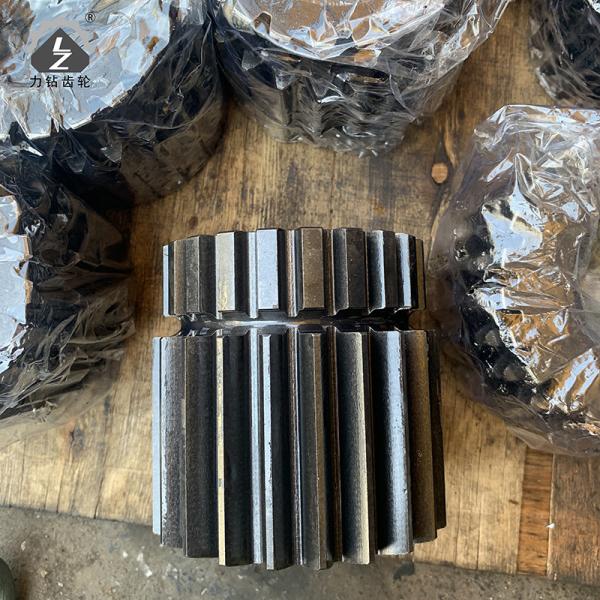 SK200-3 Excavator Gear 2ND Travel Reduction Gear Shaft Type