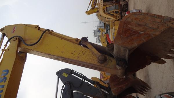 30ton used excavator , original from japan used komatsu excavator pc300-7