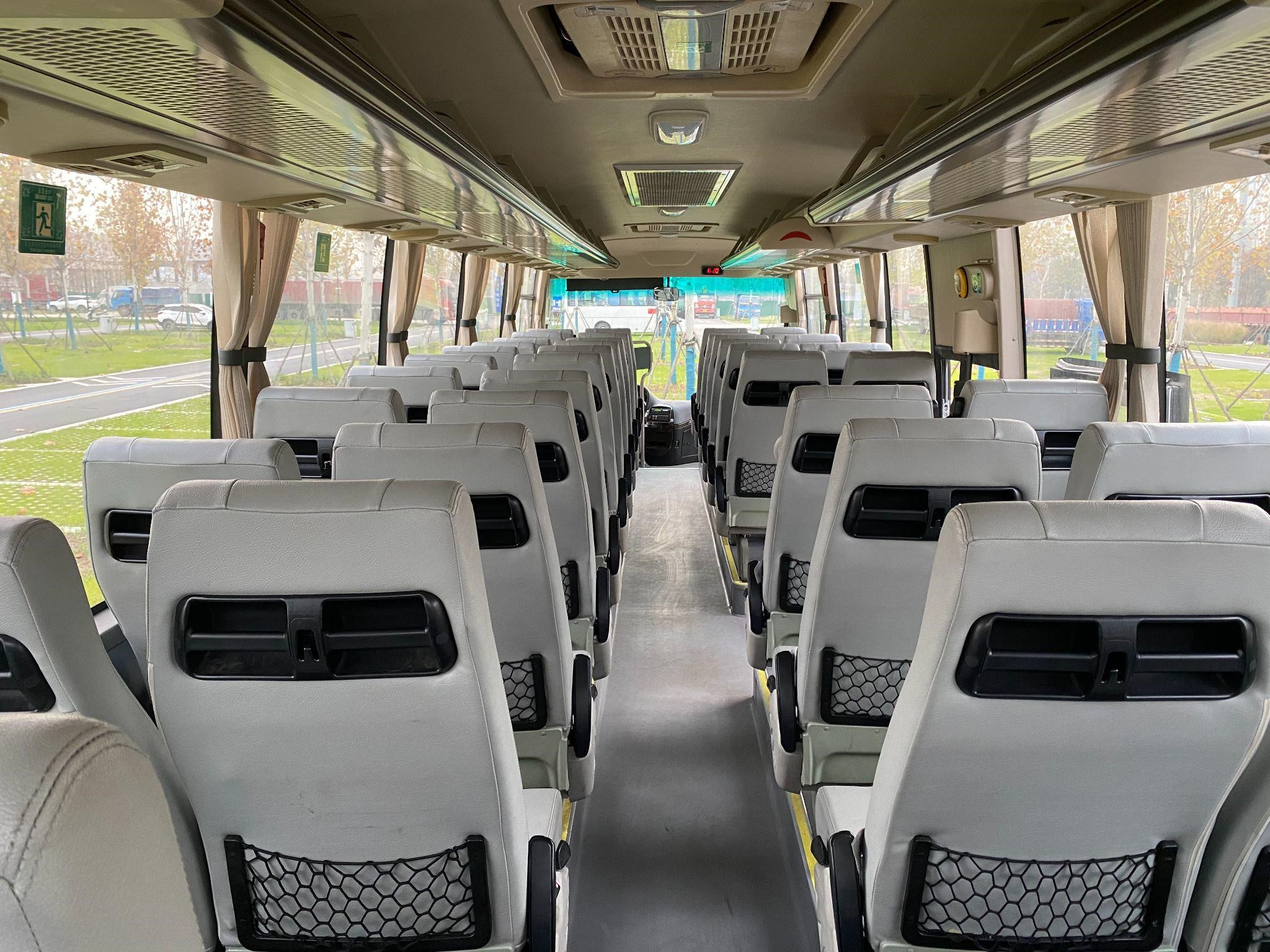 Используемый план 49 автобуса 2+2 церков до автобус 51 Seater с местами AC кожаными тренирует автобусы
