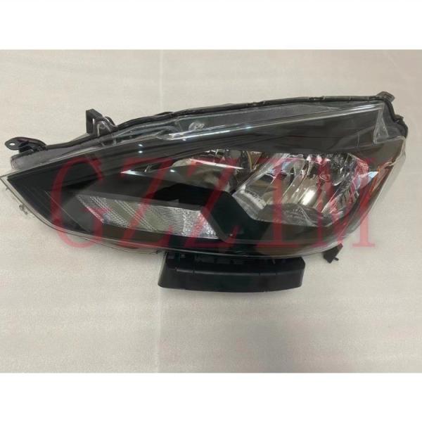Nissan Sentra 2016 Car Light ABS Plástico LED Lâmpada dianteira Head Light