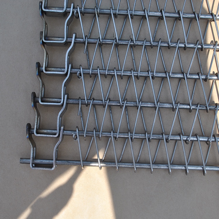Flexible Wire Mesh Conveyor Belt Offering Excellent Tensile Strength and Resistance to Abrasion for Heavy Load Transport