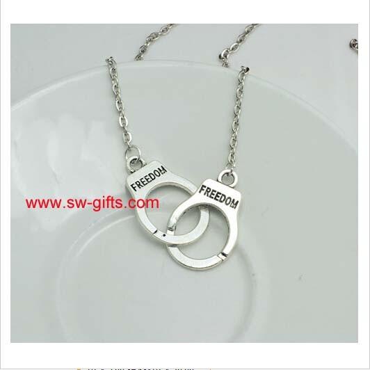 New Fashion Jewelry Handcuffs Choker Pendant Necklace Girl lover Valentine's Day Gifts