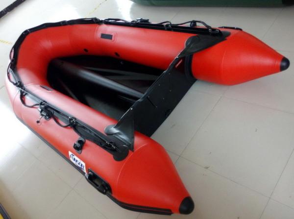 Chinese inflatable boat for 4 person 0.9mm PVC Plywood floor
