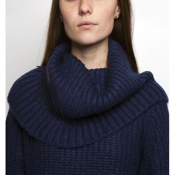 Women's 55% nylon/35% acrylic/10% wool knitted pullover cowl neck sweater