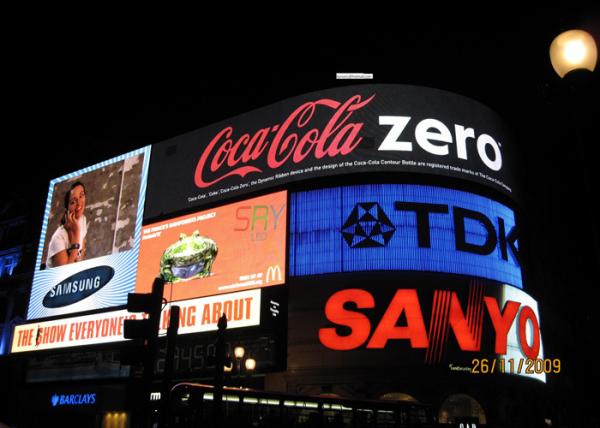 7500 Nits Steel Cabinet RGB P10 DIP Outdoor LED Billboard For Roadside Advertising