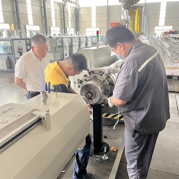 20mm-110mm трубные экструзионные машины пластиковые PE HDPE PPR трубные машины