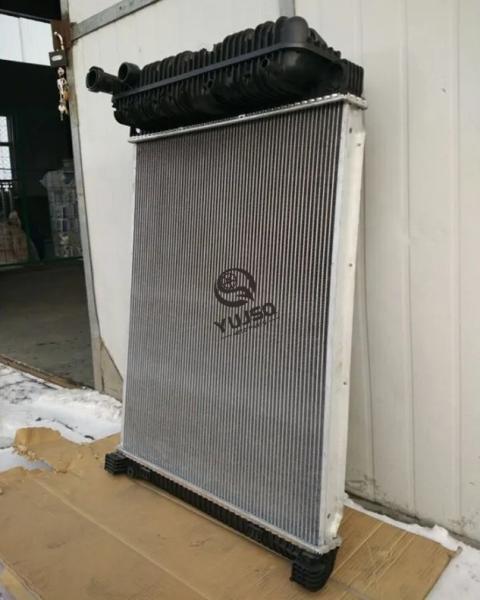 Radiateur Mercedes-Benz Atego 9405000403, noyau en aluminium et réservoirs en plastique