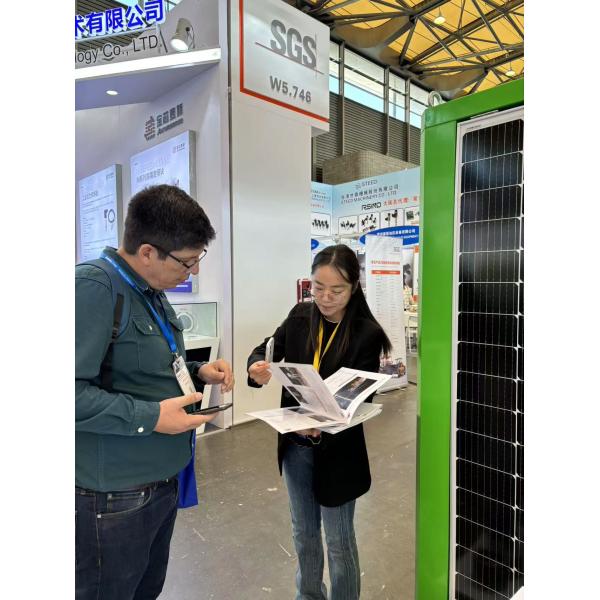 Weather-Resistant Design Solar Powered Camera 5G Video Security Trailer For large-scale factories Monitoring