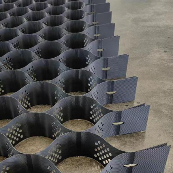 Геоклетка HDPE, используемая в дорожном строительстве
