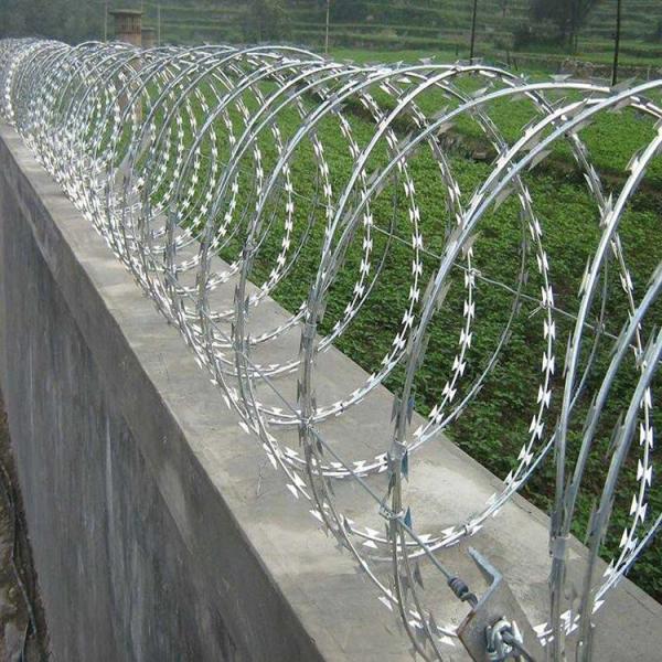 Anti Climbing Prison Wire Fence , Heavy Duty Coiled Razor Wire Waterproof
