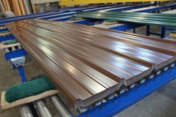 PPGL AZ150 0,60 HDP Techo metálico RAL8017 PVDF 40 anos Chromadek IBR Matt Folha de aço texturizada Z275 PPGI