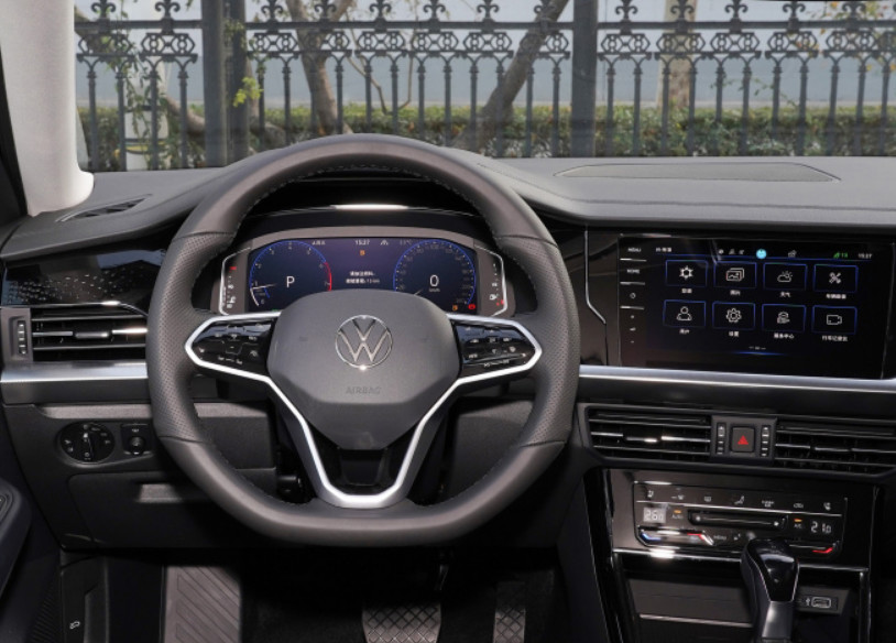 Средство седана места двери 5 бензина 7DCT 4 варианта 380TSI VW Passat 2023 окончательное