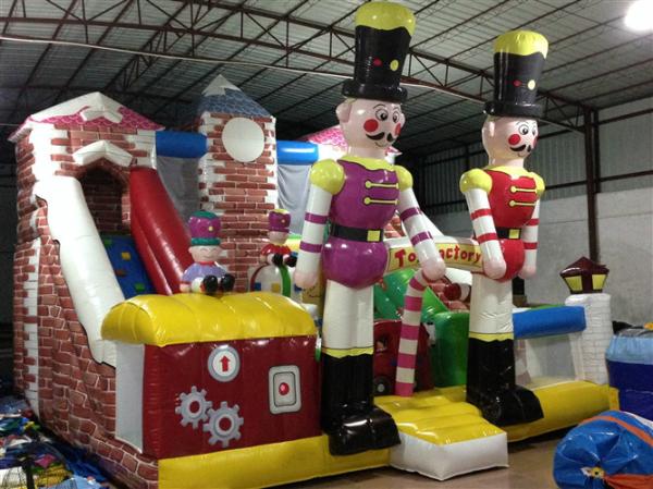 Customized Commercial Inflatable Water Slides / Blow Up Soldier Castle Guard Themed PVC Dry Slide
