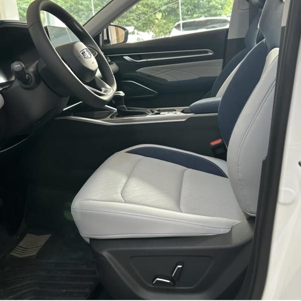 Geely Emgrand 1.5T Geely Binyue Dihao Euro IV Multi-link Suspension arrière Blanc voitures d'occasion