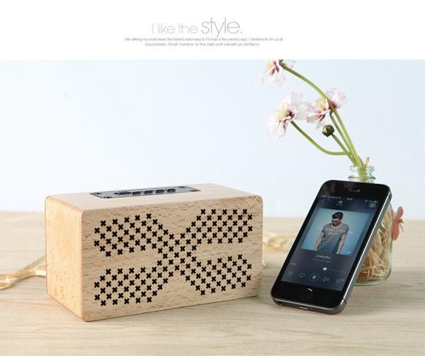 Insert Card Natural Wood Speakers 10M Working Range Bluetooth Audio Speaker