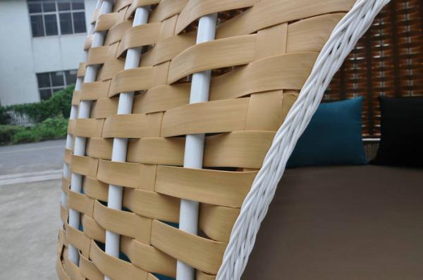 Outdoor Rattan Daybed , KD Nestrest For Beach / Poolside / Hotel