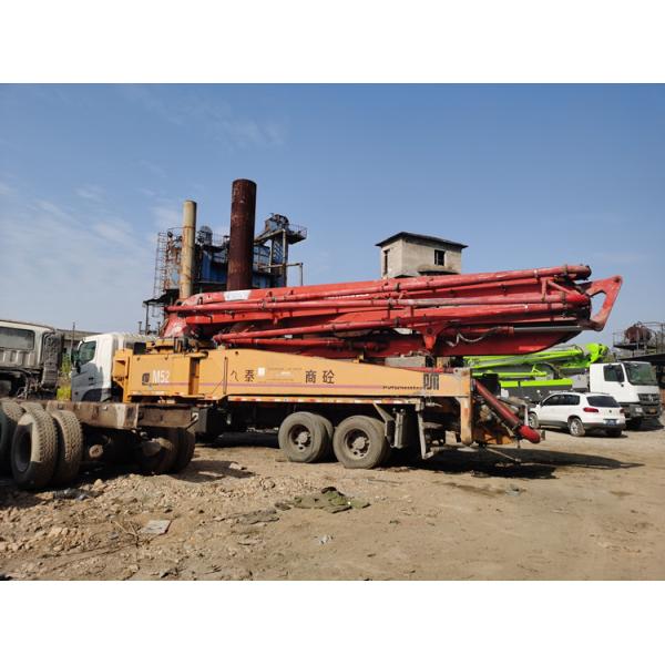 Бетононасос подержанной / старой строительной техники 53M