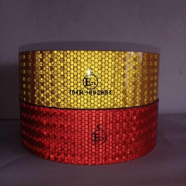 Trailers Reflective Conspicuity Tape with 5 Years Durability and Custom Logo Printing