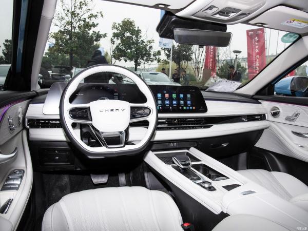 2024 Chery Fengyun A8 Plug-in Hybrid Electric Vehicle with 106KM Pure Electric Range