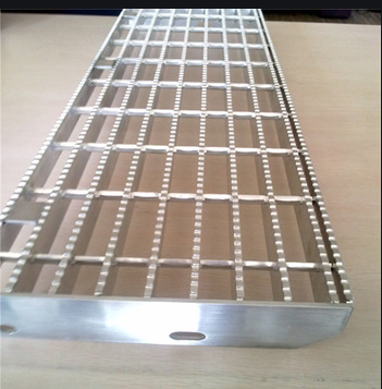 Подгонянная OEM решетка нержавеющей стали 316 Анти--скольжения сваренная для проступи лестницы