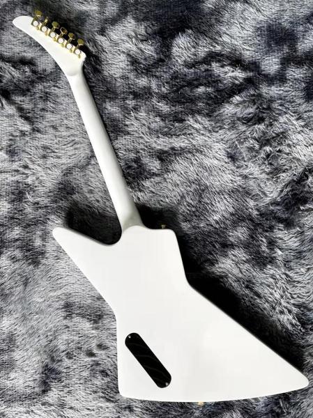Custom Irregular Special-Shaped Electric Guitar with White Veneer Yellow Guard Board