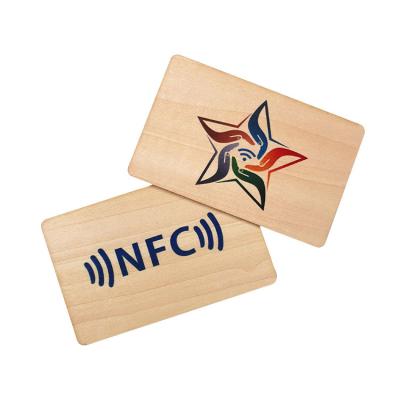 Accès à la porte de carte de clé d'hôtel en bois RFID épais sur mesure avec fonction de lecture et d'écriture