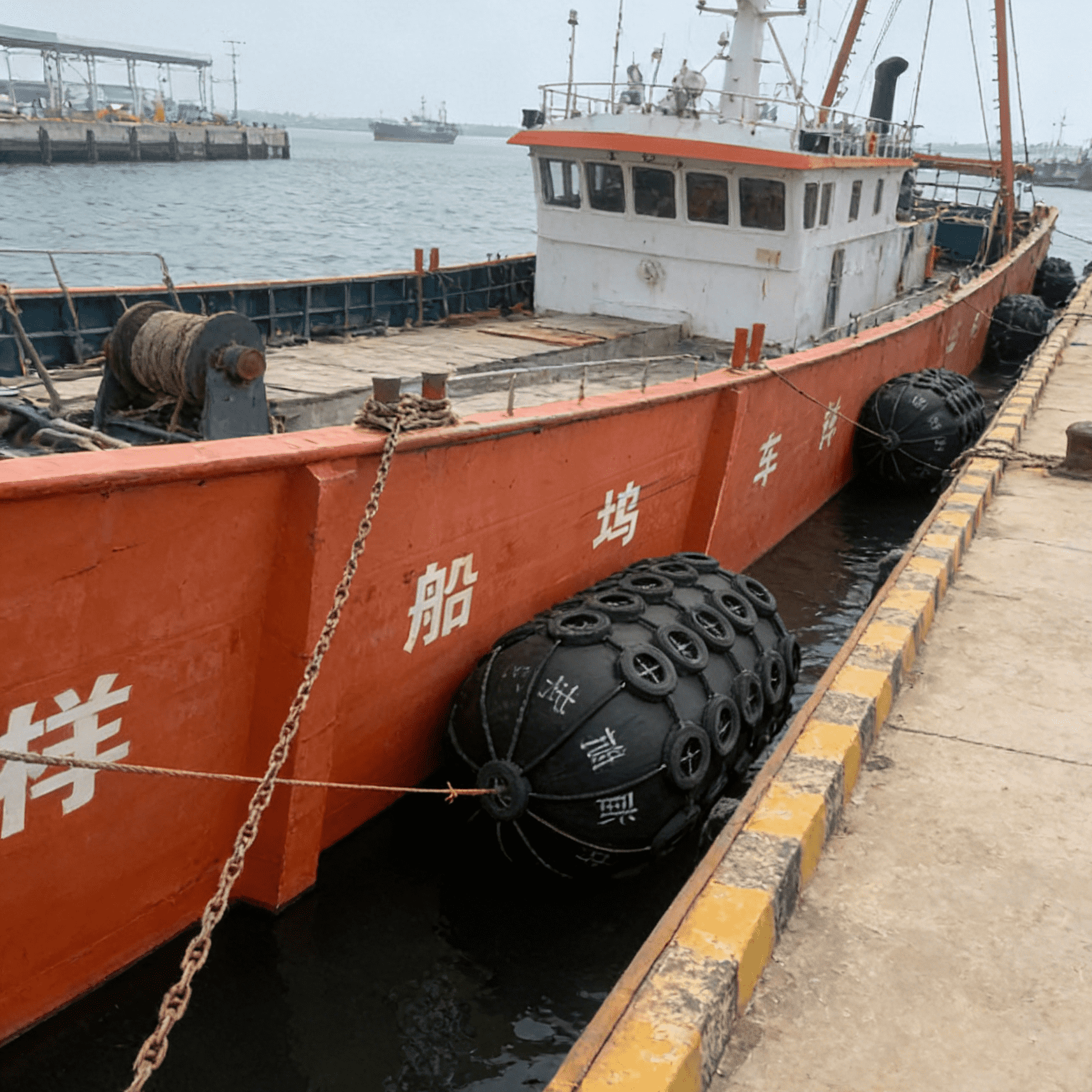 ISO 17357 Yokohama Type Pneumatic Rubber Fender CCS Certified Floating Marine Fender for STS Operation and Mooring