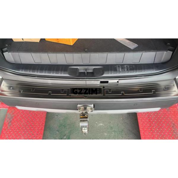 Land Cruiser 250 Prado 2024 Автозапчасти Задний бампер Задний бампер Защитный плакат