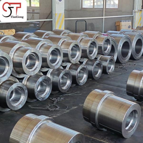 Extrémités de cylindres forgées pour vérins hydrauliques haute pression