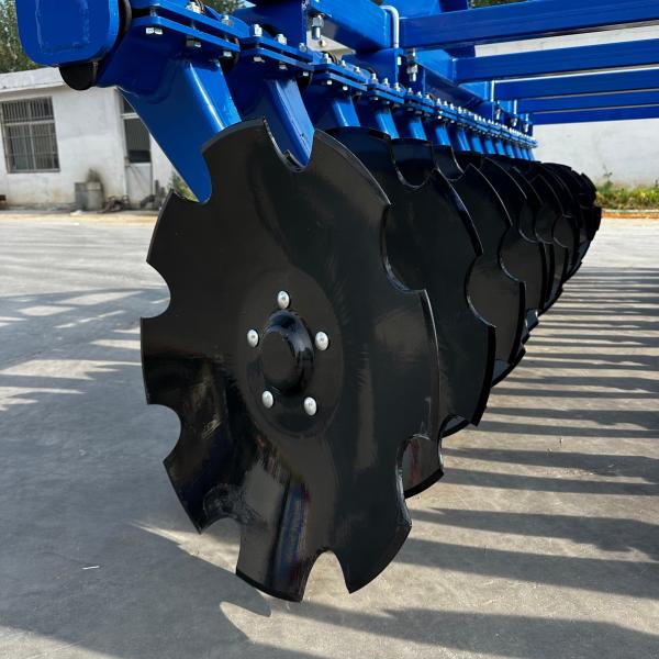 Equipo de labranza agrícola Tractor con disco de paja Arroyo de 4 m ancho de trabajo