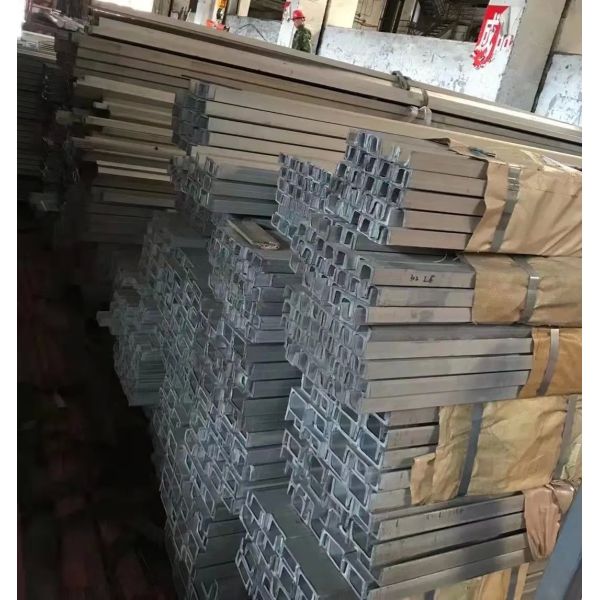 EN 10204-3.1 Certificated Hot Rolled Bright Surface Stainless Steel U-Channel and C-Channel