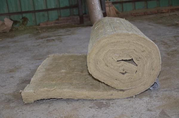 Couverture isolante résistante au feu de stonewool, petit pain de laine de roche de fours