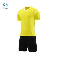 Costume de football Jersey personnalisé avec votre propre logo Uniforme sportif pour enfants Adultes Traitements confortables