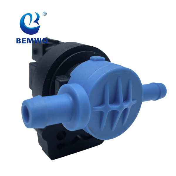 0004708593 1404700093 0004708893 Mercedes Benz Engine Parts Breather Valve for M272