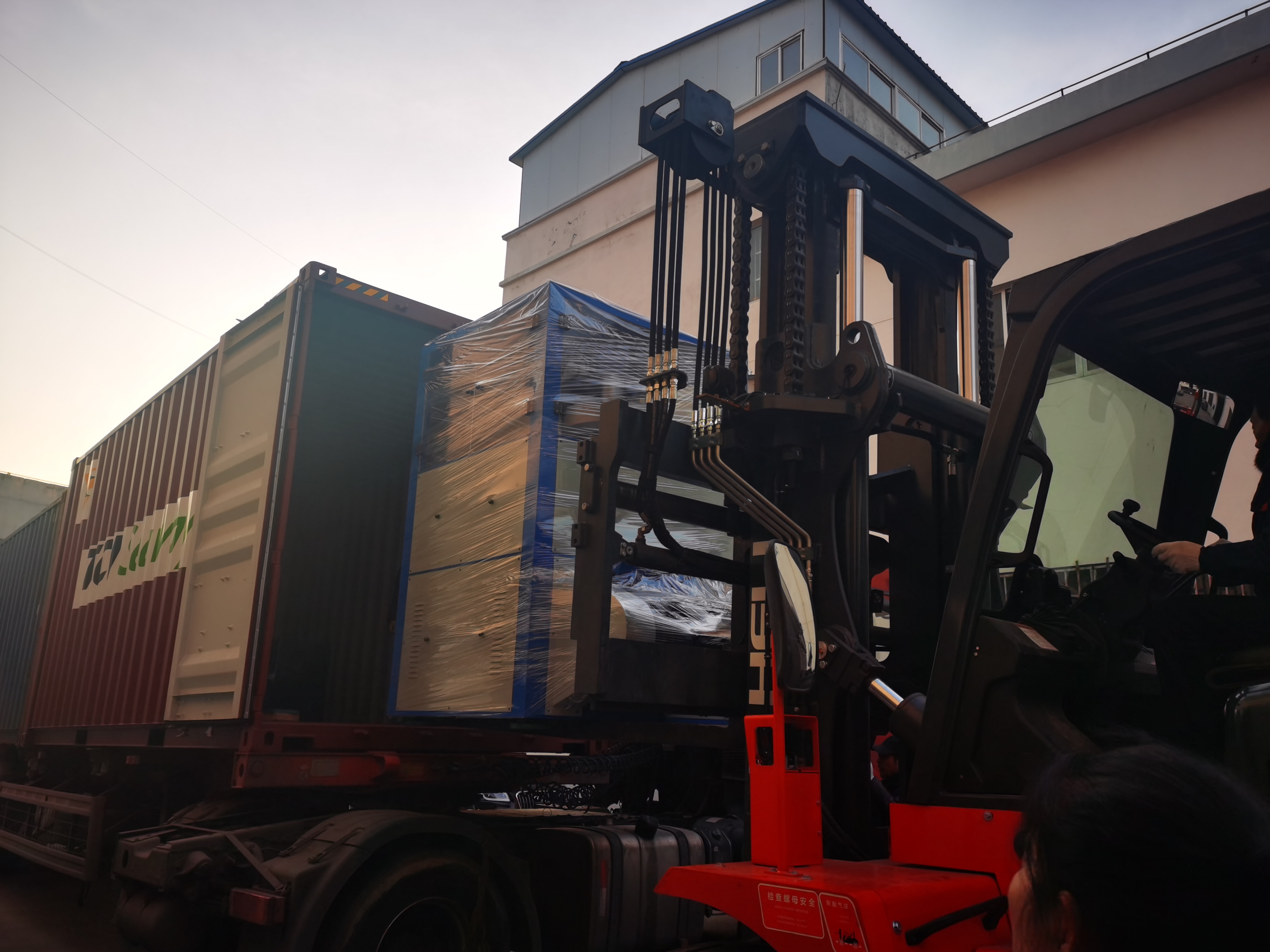 машина 5400pcs/h компрессора планшета хлора кальция бассейнов TCCA водоочистки диаметра 3inch 76.2mm